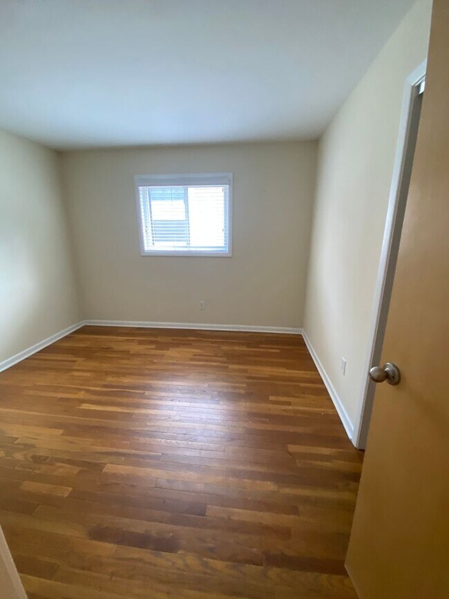 Broad Ripple Flats, Indianapolis, IN 46220 - photo 4