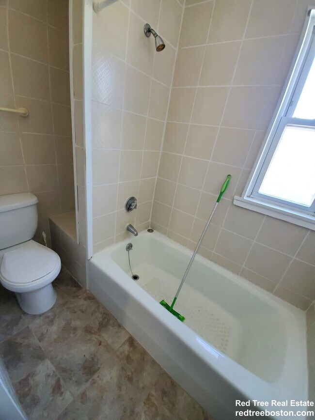 803 Boylston St unit C, Chestnut Hill, MA 02467 - photo 4