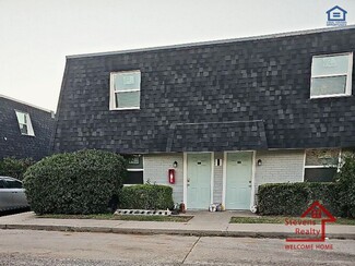 2111 NW Lindy Ave Unit I1, Lawton, OK 73505