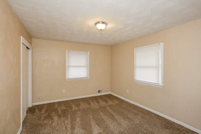 709 Ernie Lu Ave, Anderson, IN 46013 - photo 5