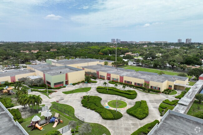 Allamanda Elementary School has a beautiful garden court yard.