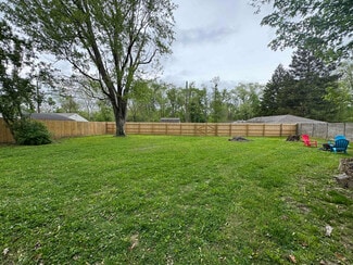 2512 E 72nd St, Indianapolis, IN 46240