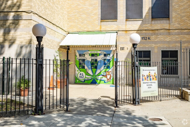 83950 PS152 School of Sciece & Technology is located in PSK315 in Brooklyn.