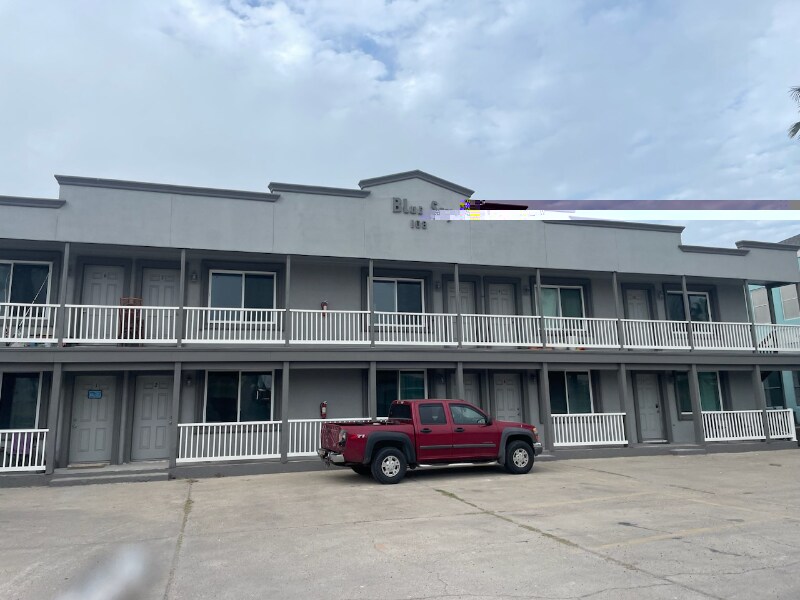 108 E Pike St unit 3, South Padre Island, TX 78597 - photo 1