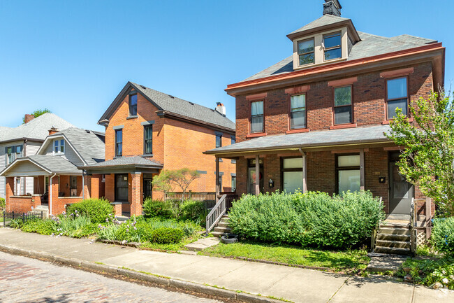 Most homes in Schumacher Place  were built in the early 20th century.
