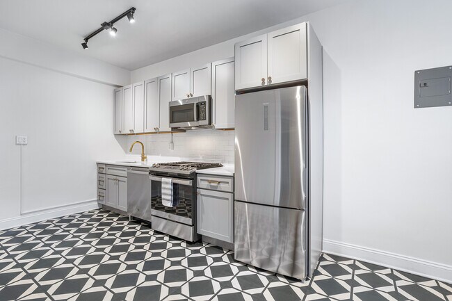 The Dahlia, Washington, DC 20012 - photo 3