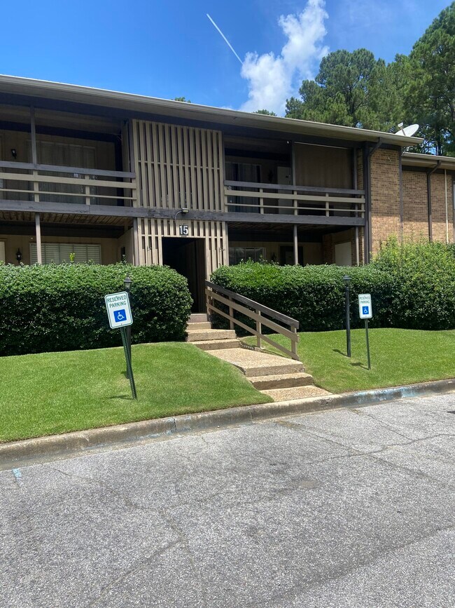 2812 Georgetown Dr unit 1526, Hoover, AL 35216 - photo 2