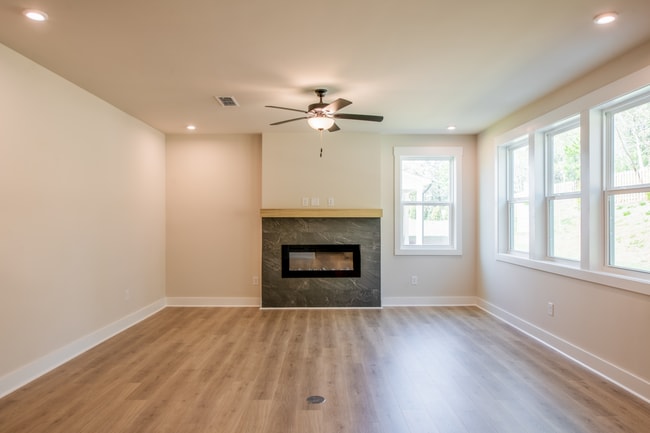 3962 Adler Cir, Buford, GA 30519 - photo 4