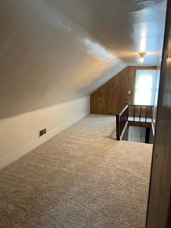 861 W Wilbeth Rd, Akron, OH 44314 - photo 4