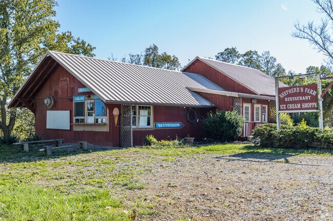 Shepherd’s Farm Restaurant & Ice Cream sits off Kingwood Road with lamb sandwiches.
