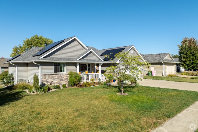New Traditional homes are a common sight in Madrid neighborhoods.