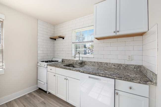 1904 Hampton Ave unit 4, North Charleston, SC 29405 - photo 7