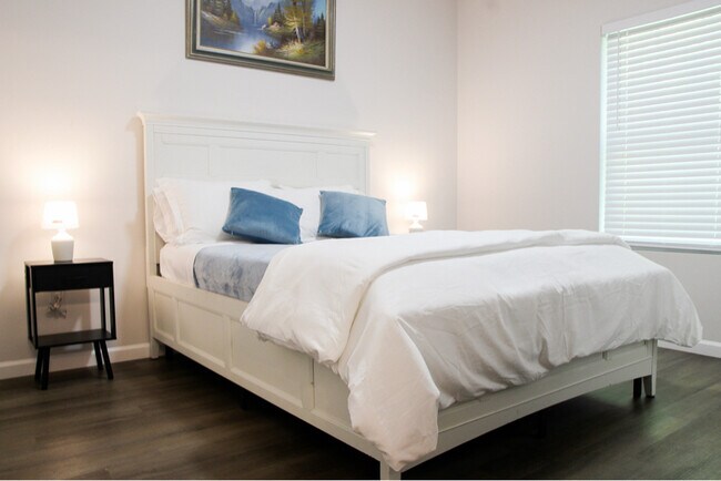 1110 Thurmond St, Winston Salem, NC 27105 - photo 7