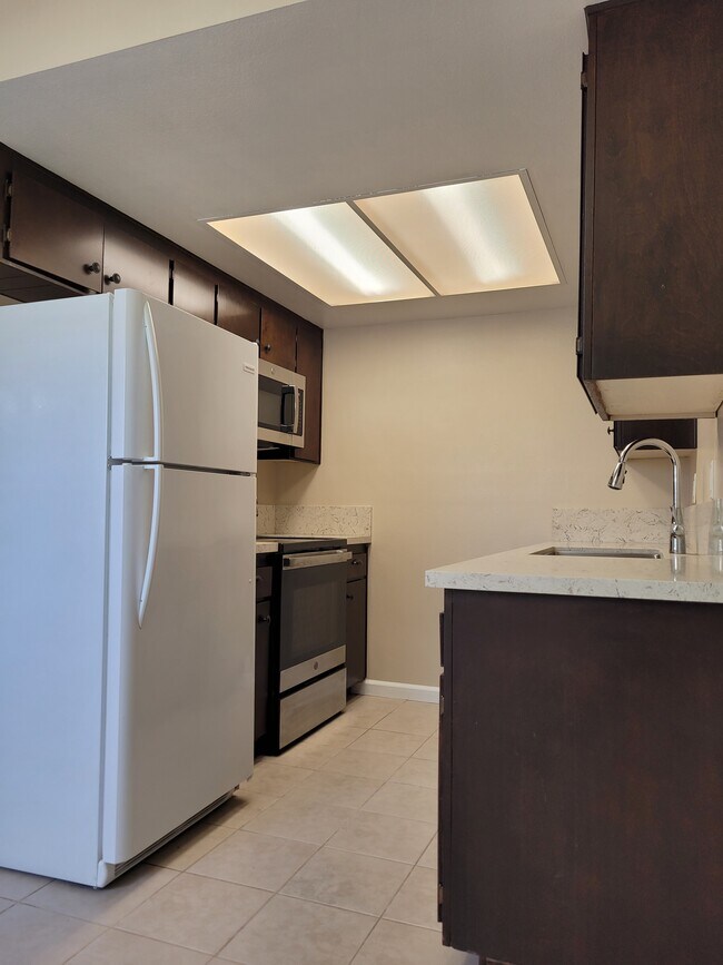 1301 Hemlock Ave unit 6, Imperial Beach, CA 91932 - photo 6