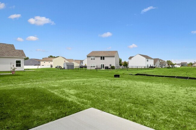 1890 Victor Higgins Dr, Shelbyville, IN 46176 - photo 4