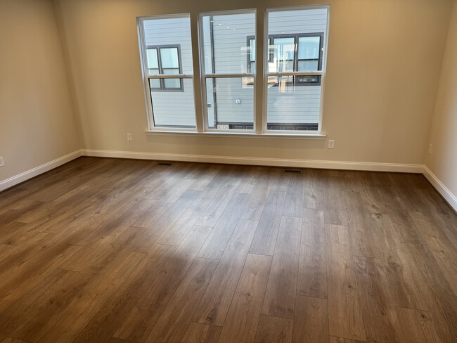 4406 Dominion Forest Cir, Glen Allen, VA 23060 - photo 7