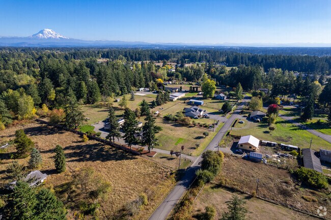 Spacious Lots with Mt.Rainier in the Distance overlooking the Graham Neighborhood
