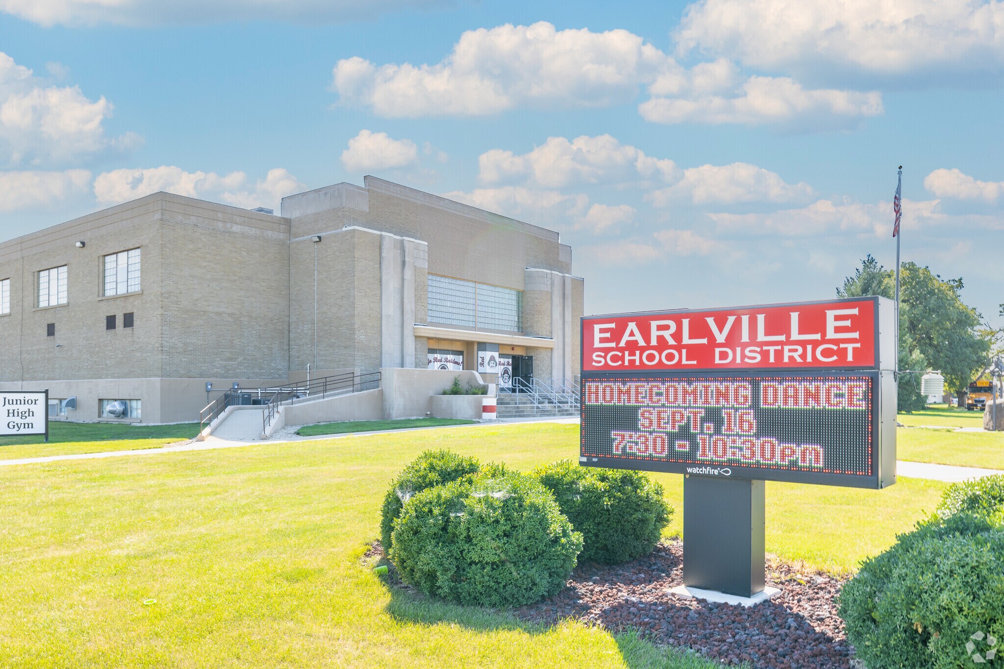 323 N Main St, Earlville, IL 60518 MLS MRD08006207