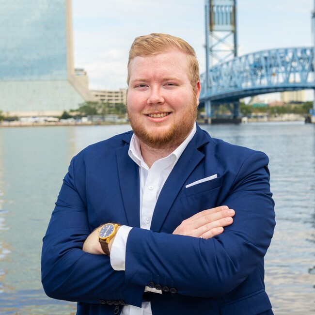 Agent Photo