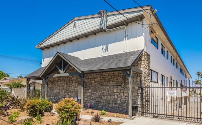 4461 Menlo Ave, San Diego, CA 92115 - photo 4