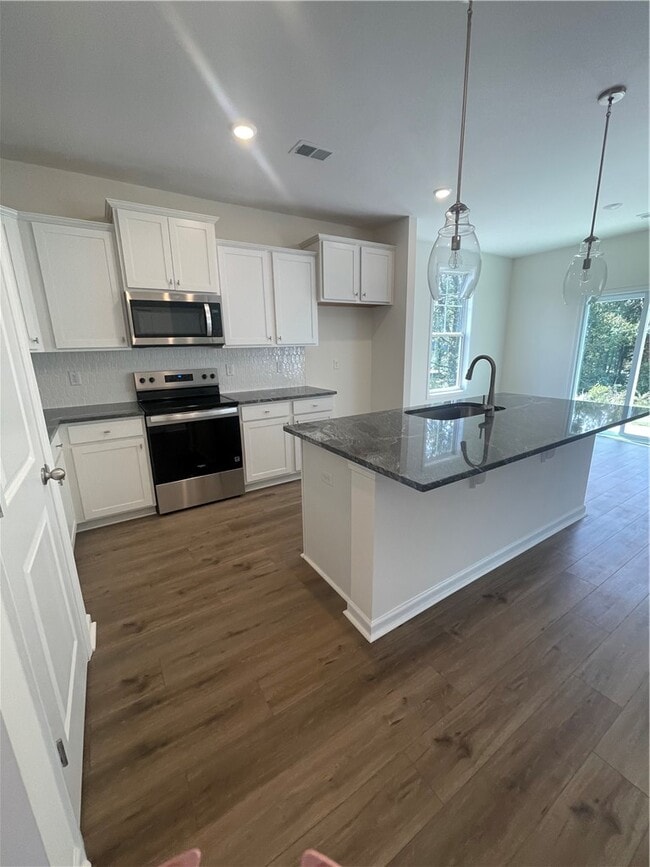 21 Sweetgrass St, Central, SC 29630 - photo 5