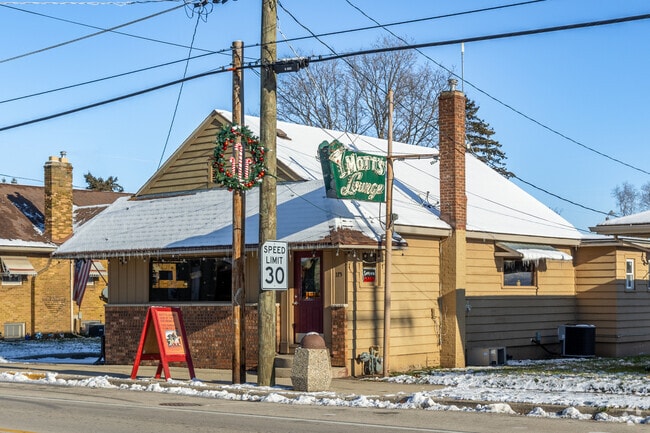 Mott's Lounge is a burger joint in Burlington.