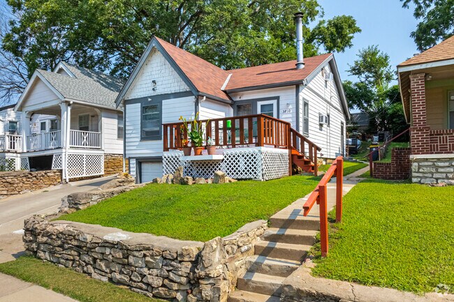 Foxtown East home styles include charming bungalows and historic shirtwaists.