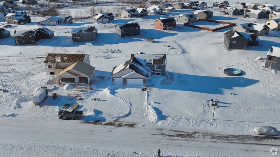 491 Coyote Way, New Richmond, WI 54017 - photo 2