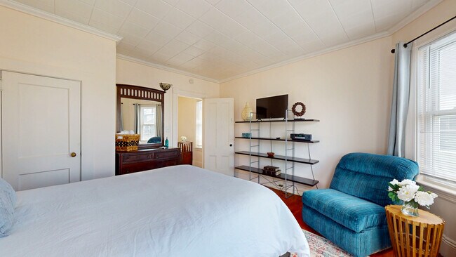 29 Montgomery St unit 1, Cambridge, MA 02140 - photo 7