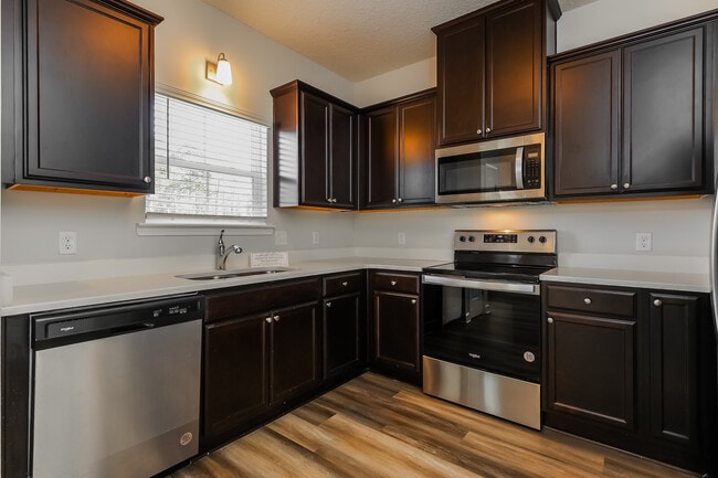 118 Chaffseed Cir, Hinesville, GA 31313 - photo 6