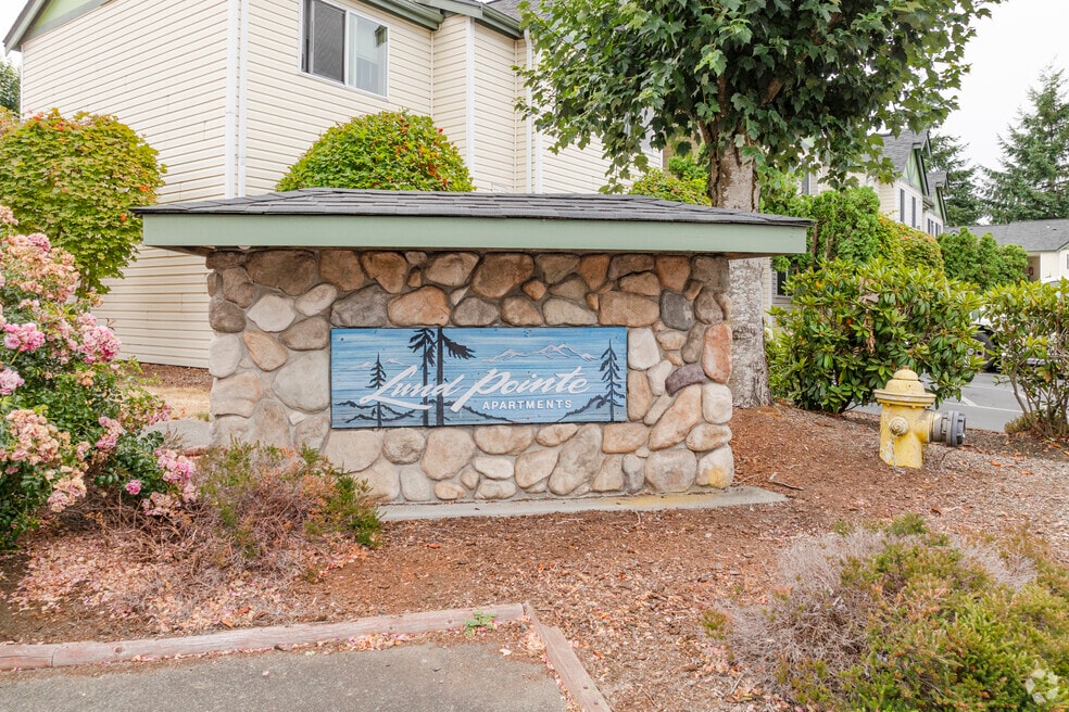 Lund Pointe Apartments, Port Orchard, WA 98366 - photo 1