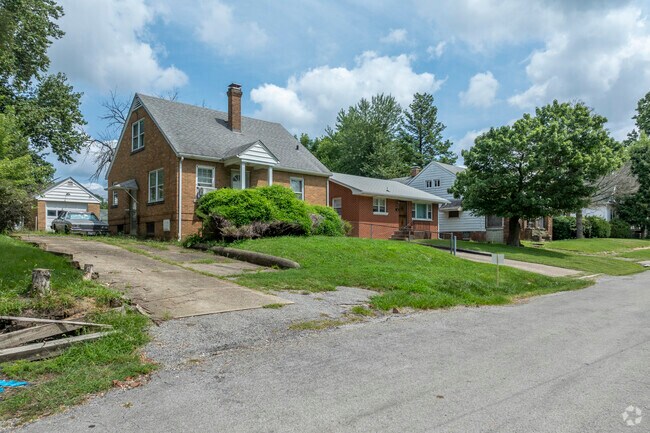 Homes in North End Association Take Two hosts a variety of styles.