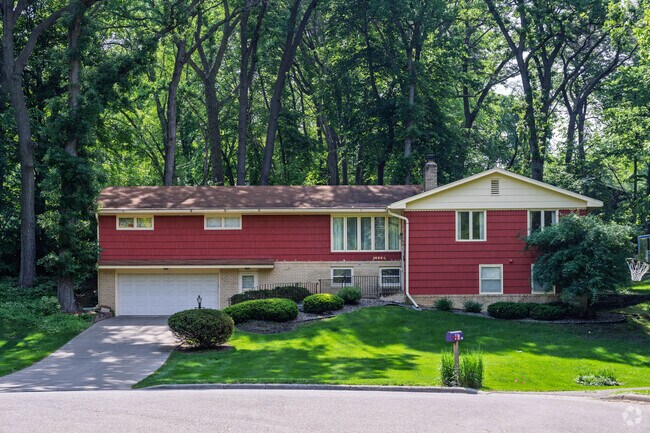 Homebuyers in Spring Hill Park find consistent floorplans among the midcentury homes, with properties under 2,000 square feet priced between $400,000-$500,000 and larger houses reaching $820,000.