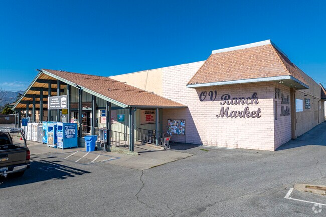Visit Oak View market in Oak View for your general shopping needs.