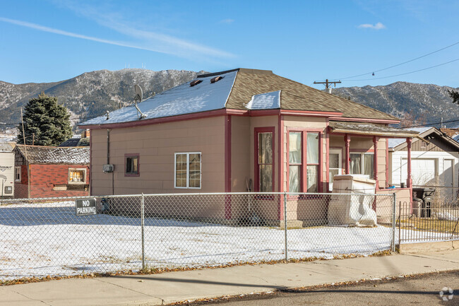 It's common to find a modest cottage such as this dotted around the East Butte neighborhood.