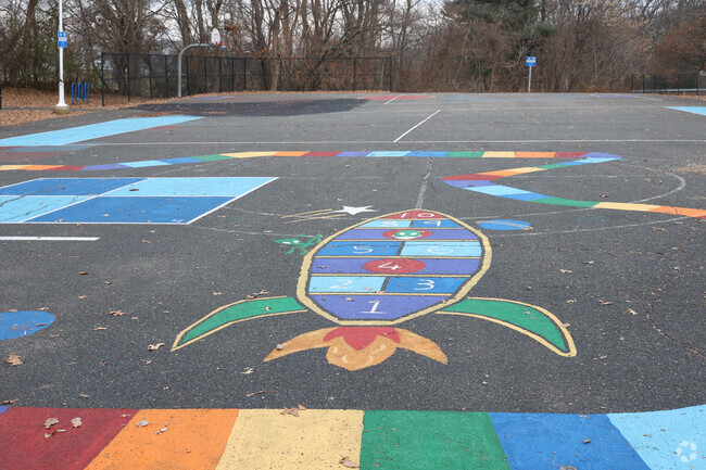 Bates Elementary School provides education in Salem Ma.