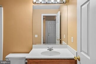 306 Batley Ct, Fredericksburg, VA 22406