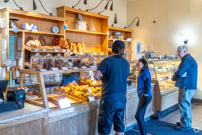 Tuxedo locals can swing by La Farine bakery for a delicious croissant or a quiche.