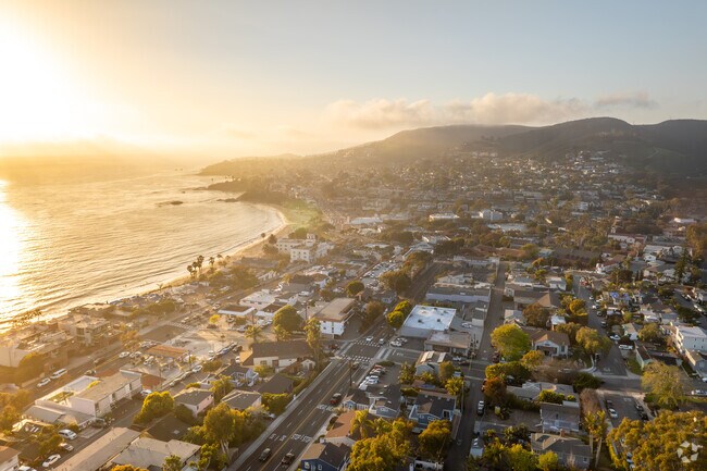 One of the draws of Mystic Hills is its proximity to the heart of Laguna Beach, offering easy access to its art galleries, fine dining, and vibrant culture, while maintaining a more private and peaceful environment.