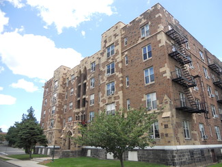 34 State St, Teaneck, NJ 07666