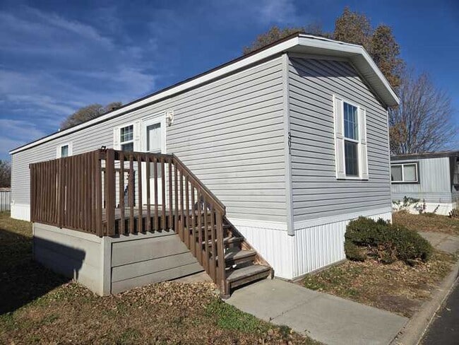 Lakeside Estates, Carter Lake, IA 51510 - photo 2