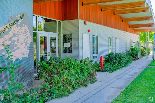 Covered walkways help students stay shaded and dry at Feather River Academy.