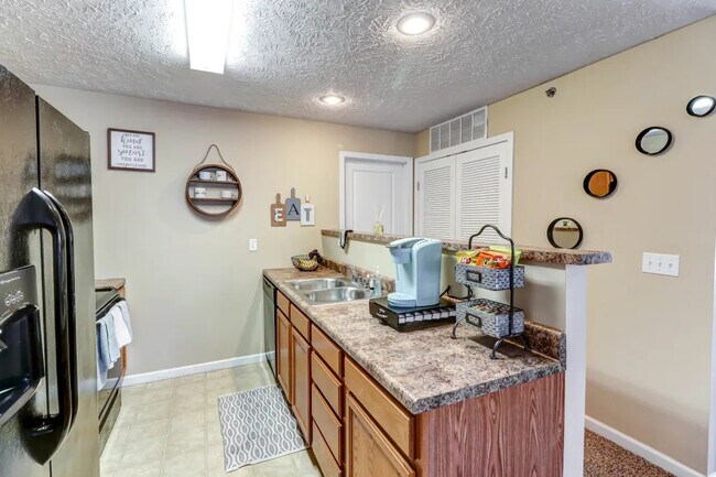 900 on Park, Carbondale, IL 62901 - photo 7