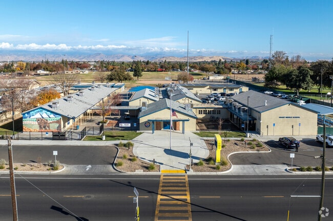 Welcome to General Grant Middle School in Reedley.