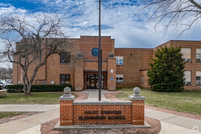 The front entrance at Hales Corners Elementary School.