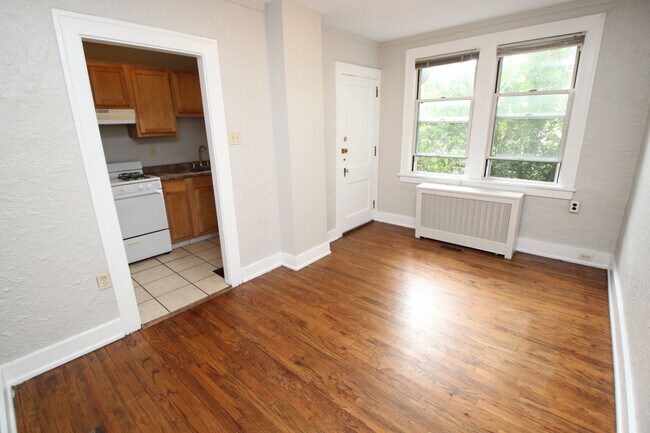 5535 Centre Ave unit 11, Pittsburgh, PA 15232 - photo 3