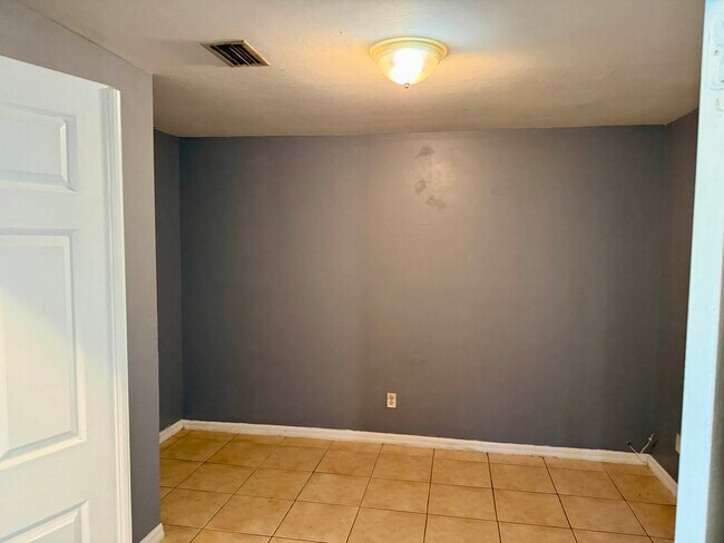 4802 Golfview Blvd, Lehigh Acres, FL 33973 - photo 7