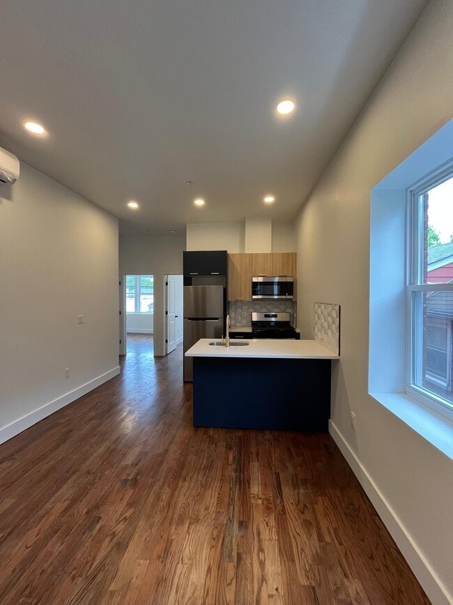 48 Bergen Ave, Jersey City, NJ 07305
