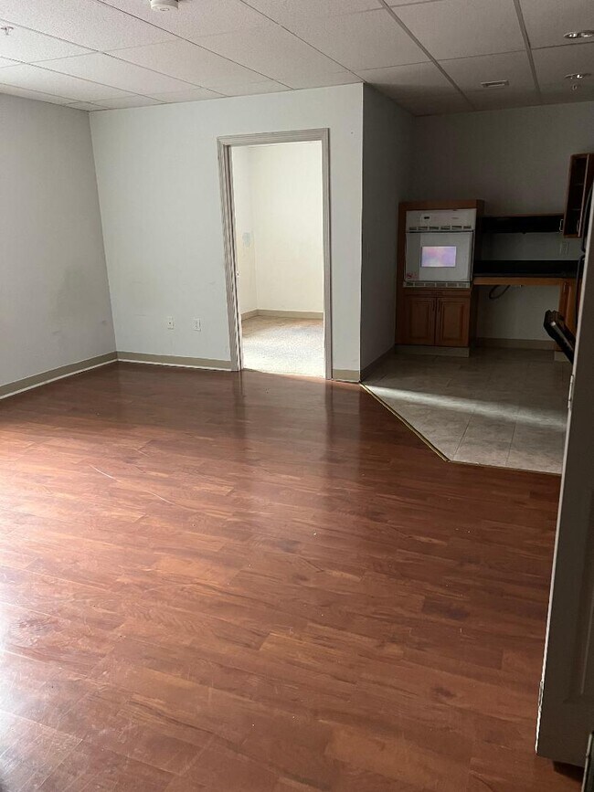 11 Lawrence St unit 309, Lawrence, MA 01840 - photo 3