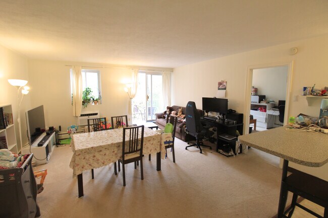 123 Sewall Ave unit 2L, Brookline, MA 02446 - photo 3